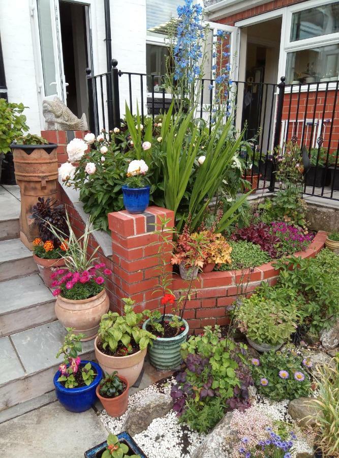 Laurels Bed & Breakfast Oswestry Bagian luar foto